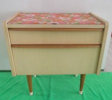 Retro  Nachttischchen  1985