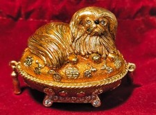 Estee Lauder Solid Compact Cremeparfumdose Pekinese auf Kissen Pleasures 2005