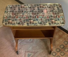 50er Jahre Zeitungswagen auf Rollen