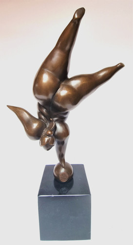 Balancierende frau ball bronze - balancierende,