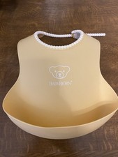 Baby Björn Lätzchen mit tiefer Auffangmulde | Gelb