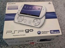 PSP go Pearl White LEERKARTON
