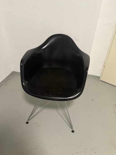 Vitra eames armchair original - eames, armchair,