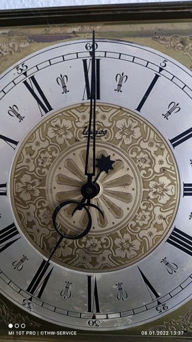 Antike wanduhr mit pendel - wanduhr,