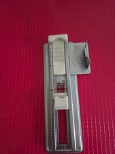 Singer Futura 1100 Knopflochschiene / Schlittenfuß