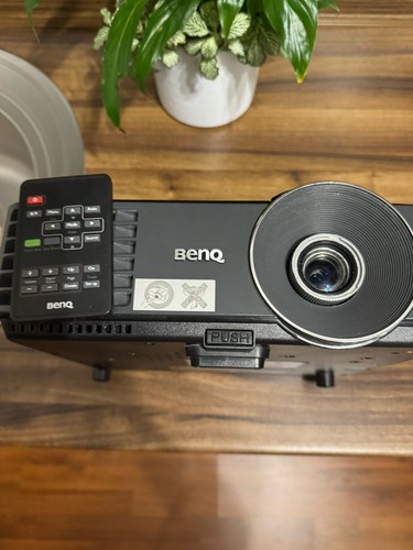 Beamer benq 513p - ,