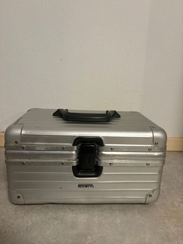 Rimowa beauty case - case, /