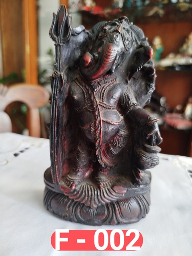 Ganesha statue mit trishula - ganesha,