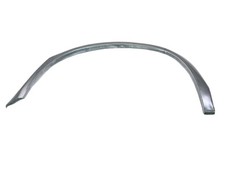 Side panel, strut surround