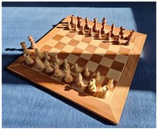 Chessnut Pro - e Board - electronic chess set -  Schachcomputer