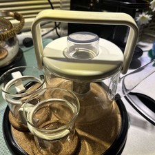 edle Bodum Teeskanne mit 2