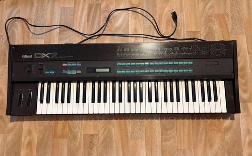 Yamaha dx7 synthesizer mit jme - yamaha,