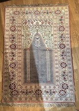 Alter Seidenteppich