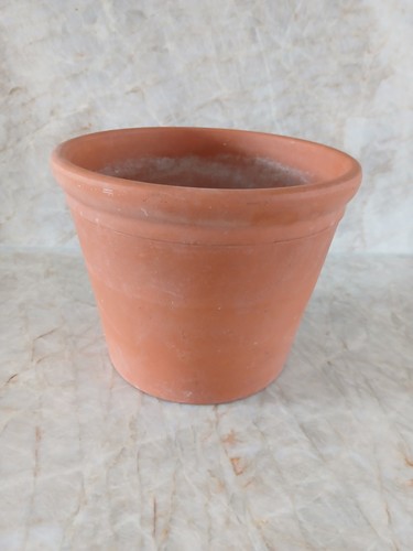 Klassischer terracotta tontopf - klassischer,