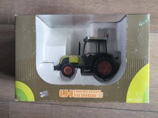 Universal Hobbies 1:32 Claas