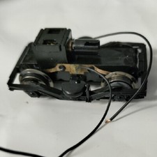 KOMPLETTER WAGEN MIT 4 RÄDERN