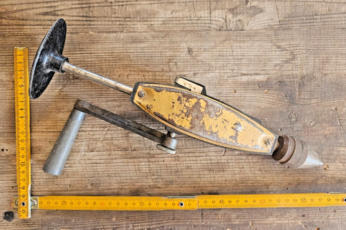 Alte handbohrmaschine mit - alte,