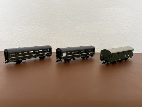 3personenwagenund 3 - 3personenwagenund,