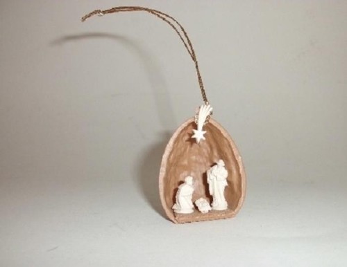 Figur nussschale mit krippe - nussschale,