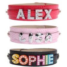 Armband mit Buchstaben