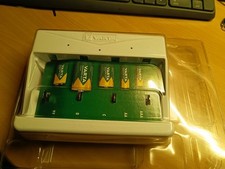 Varta Ladegerät, Universal Charger Typ 57658