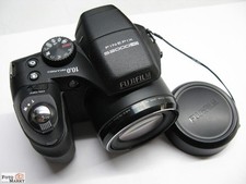 Fuji Fujifilm Digitalkamera Finepix S2000HD 15x Zoom-Objektiv SDHC-Slot (4GB)
