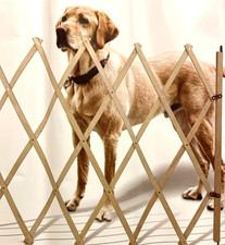 Hundeabsperrgitter aus Holz