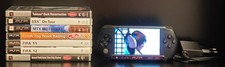 Sony PSP E1004 Konsole Bundle mit 7 Spielen Ladegerät Zubehörpaket Sandisk