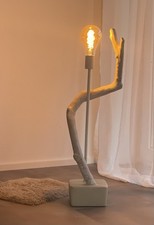 Handgefertigte Design-Lampe