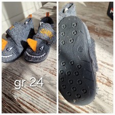 Hausschuhe Gr 24 Shark