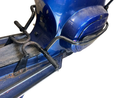 Vespa automatik - /,