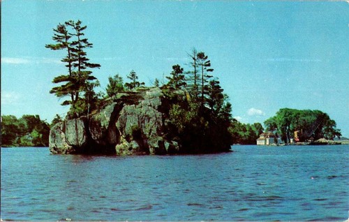 Alexandria bay postcard - bay,