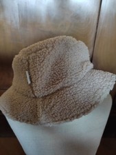 Beige Damenmütze Teddystoff Ted Baker