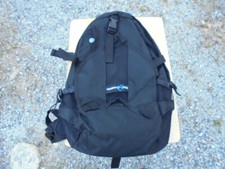 Biete einen neuen coolen Rucksack von North Ice , Schwarz mit Regenüberzug