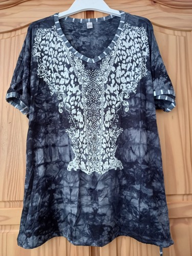 Grau schwarzes oberteil mit - grau,