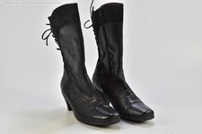 Theresia M  Damen Stiefel