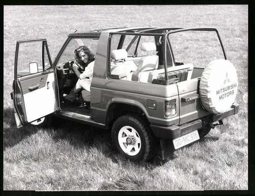 Fotografie auto mitsubishi - fotografie,