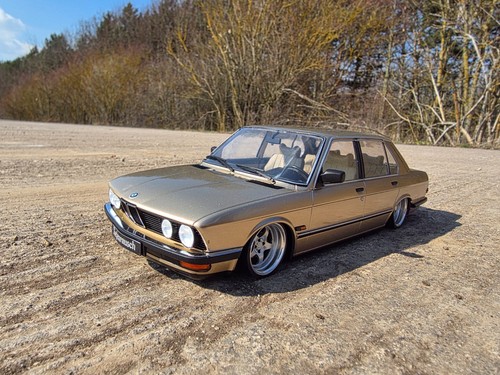 Bmw 528i e28 - 1:18,