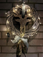 Wehnacht Kranz Deko Kranz "Hirsch" 37cm mit  Band 90cm mit Lichterkette