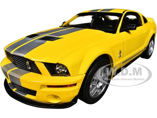 Shelby collectibles ford - 1/18,