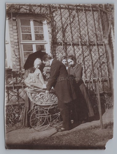 Historischer kinderwagen - historischer,