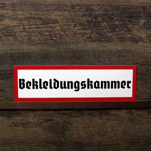 Schild bekleidungskammer - schild,