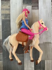 Barbie FXH13 Puppe mit Pferd
