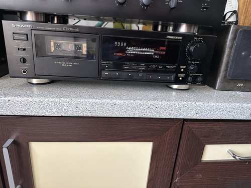 Pioneer 737 in - mk,
