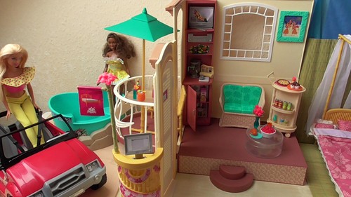 Barbie cali girl hawaiian - barbie,