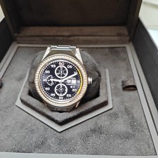 Tag Heuer connected modular 45 mit Diamanten an der Lunette und Bandanstössen