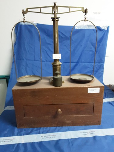 Antike waage balkenwaage - antike, waage,balkenwaage