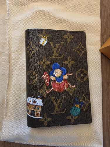 Louis vuitton passport cover - louis,