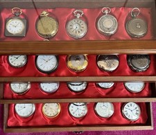 Hachette Taschenuhr Sammlung 30 Stück in Holzbox + 2