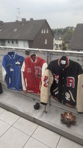 Verschiedene college jacken - verschiedene,